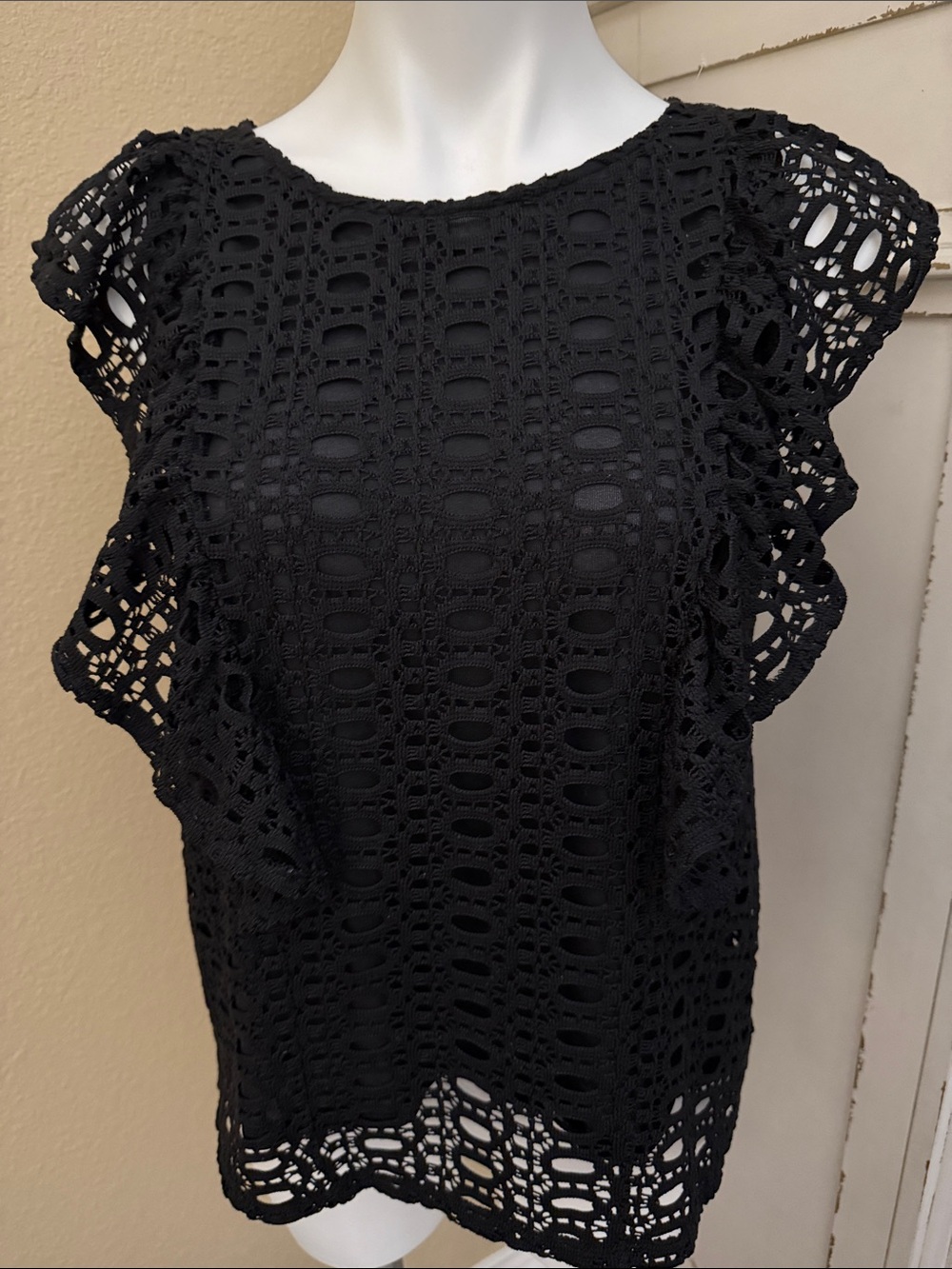 Worthington Black Crochet Flutter Sleeve Petite Large Top